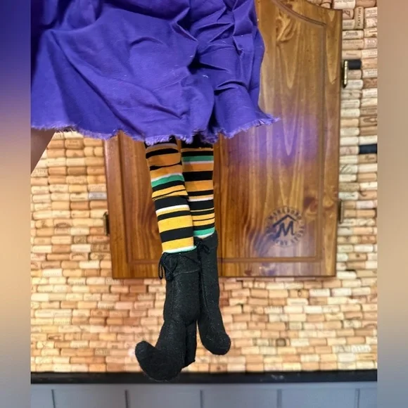 Vintage homemade Halloween fabric witch sitting doll decor - Picture 6 of 6